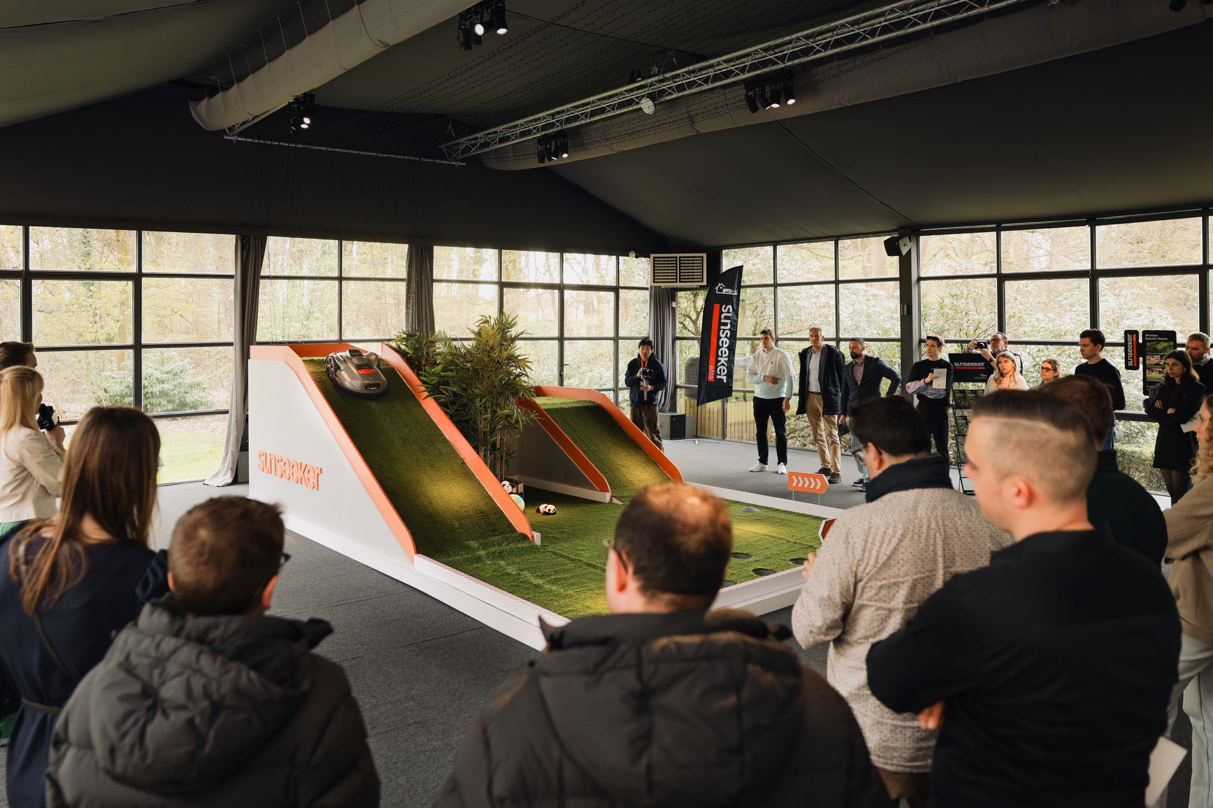 Sunseeker Robotics presenteert X Gen 2-serie in Brussel en brengt harmonie in de tuin tot leven